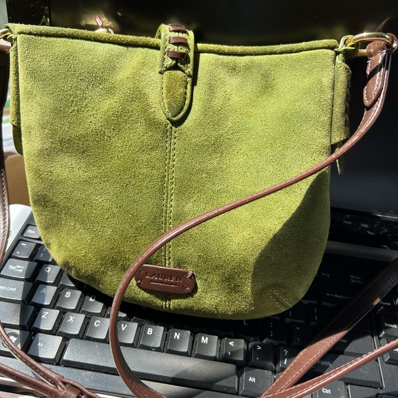 Olive green leather strap crossbody suede bag - Picture 7 of 17
